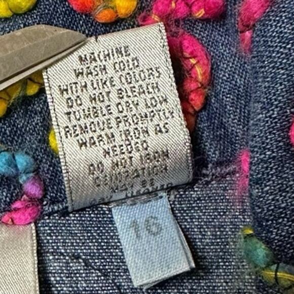 Chico’s Size 2 Y2K Rainbow Tie Dye Yarn Embroidered Floral Denim Jean Jacket L - Picture 4 of 7